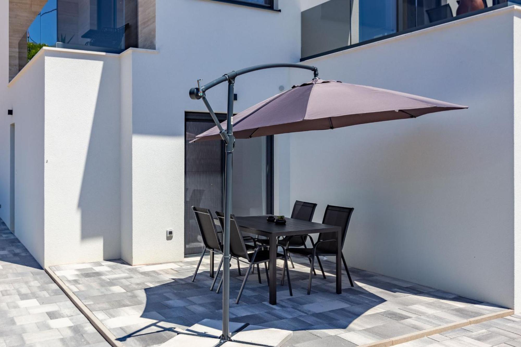 Casa Mia Apartments With Parking زادار الغرفة الصورة